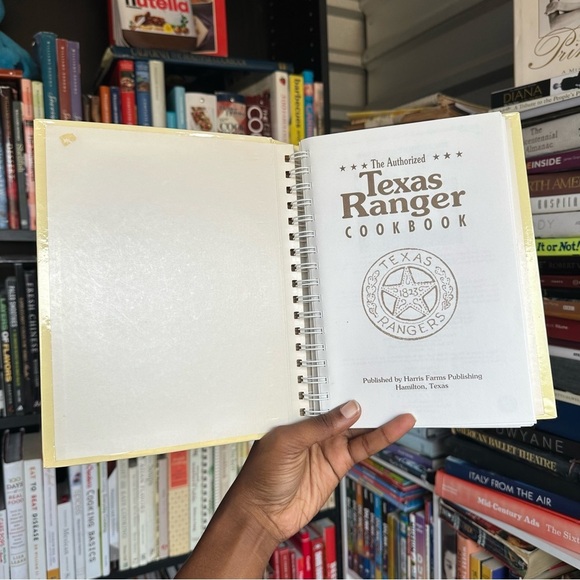 The Authorized Texas Ranger Cookbook (1996) Spiral Vintage - Picture 3 of 4